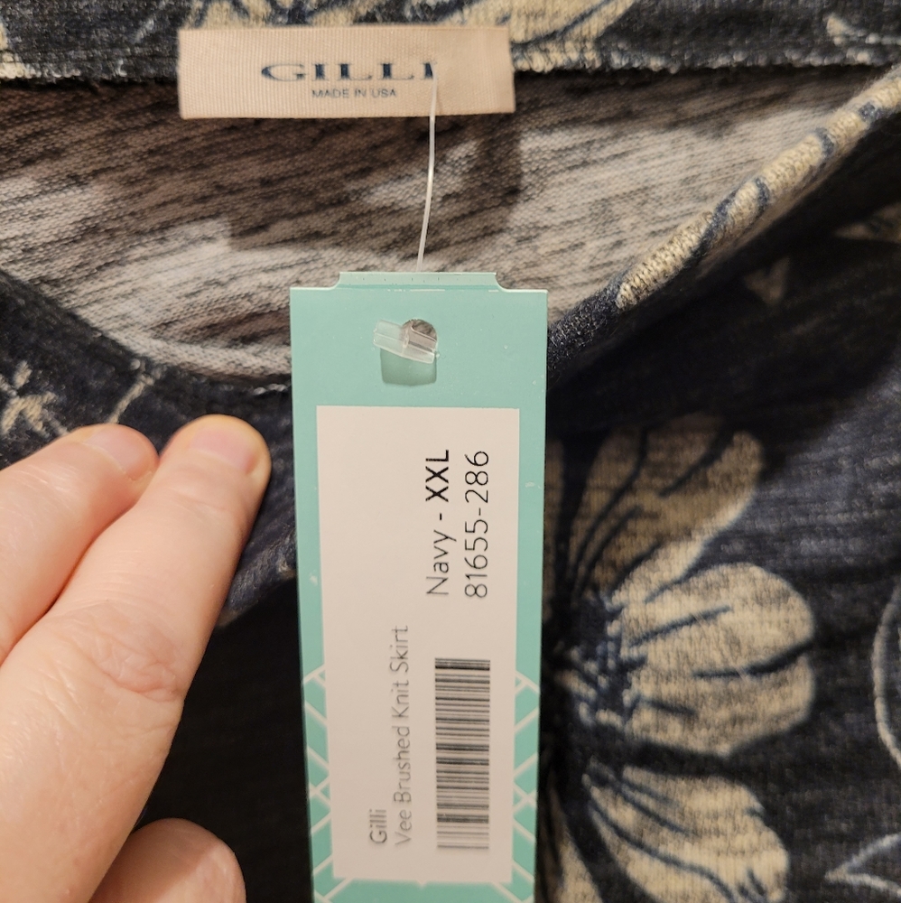 NWT  Gilli Flower knit skirt - Picture 2 of 4